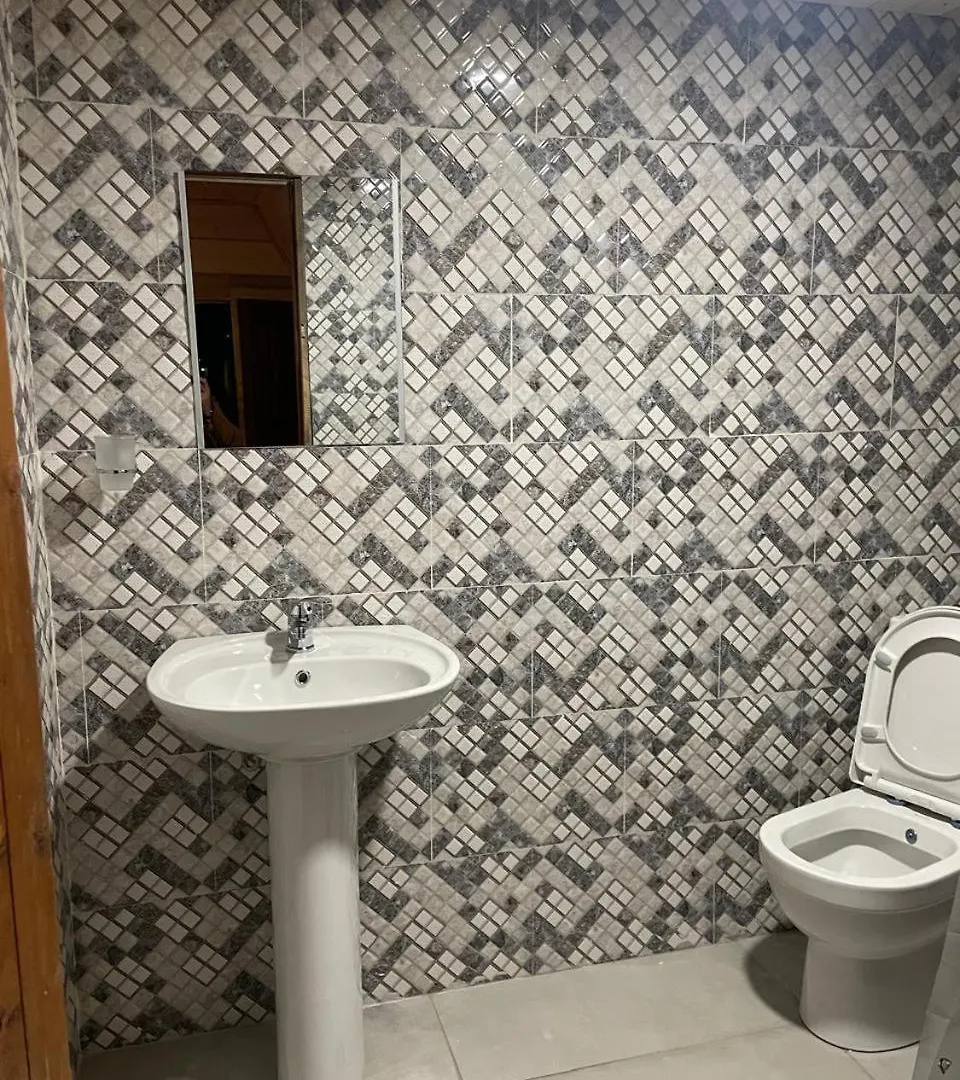 Guest House 2 Bar Restaurant Βαλμπόνα